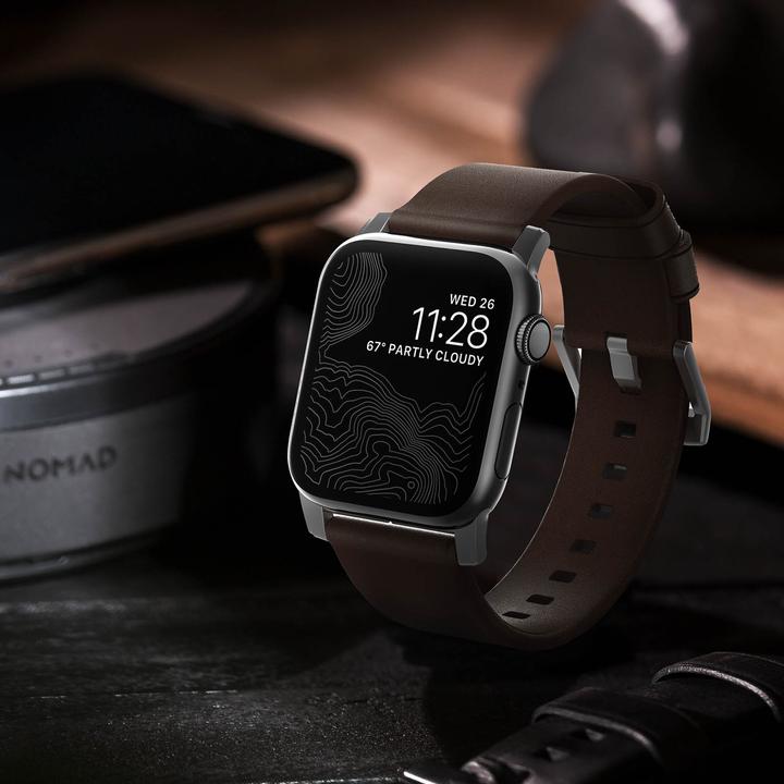 Actual product image Nomad Modern Connector Strap (44 mm, Leather, Stainless steel)