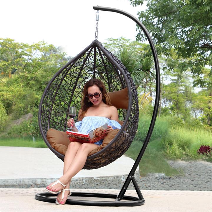 Produktbild PureHaven Hängesessel 115x120x202 cm Rattan-Kunststoffgeflecht elegant geformt mit Kissen wasserfest (120 kg)