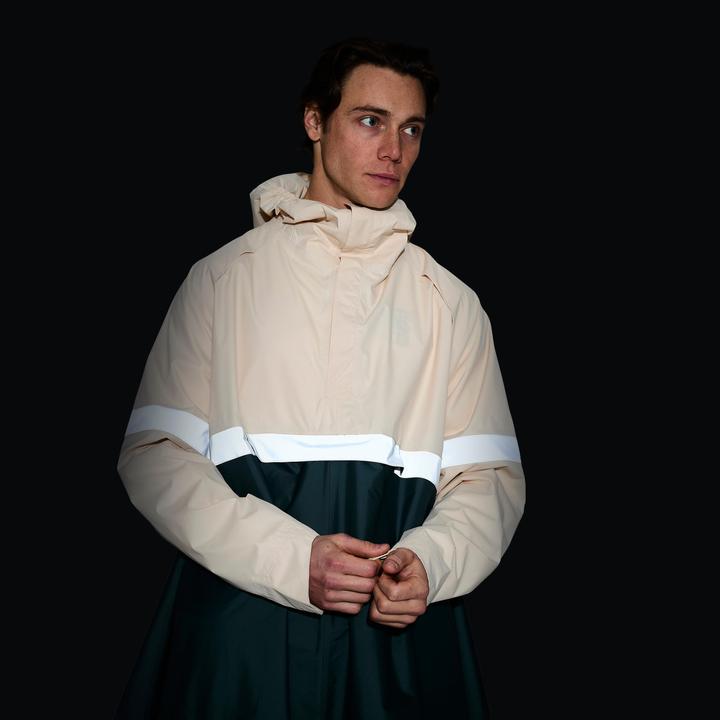 Actual product image Btwin Fahrrad Regenponcho City 540 Sichtbarkeit bei Nacht khaki/beige (M/L)