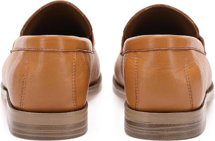 Actual product image Inuovo Simple and versatile to combine, this stylish and classic slip-on shoe from (37)