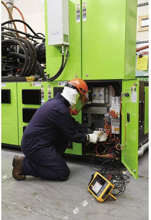 Actual product image Fluke 1777, Power Quality Analyser Mains analyser with logger function, incl. current clamps 1 set (CAT III 1000V, CAT IV 600V)