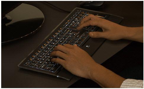 Produktbild Logitech Illuminated Keyboard K740 (US, Kabelgebunden)