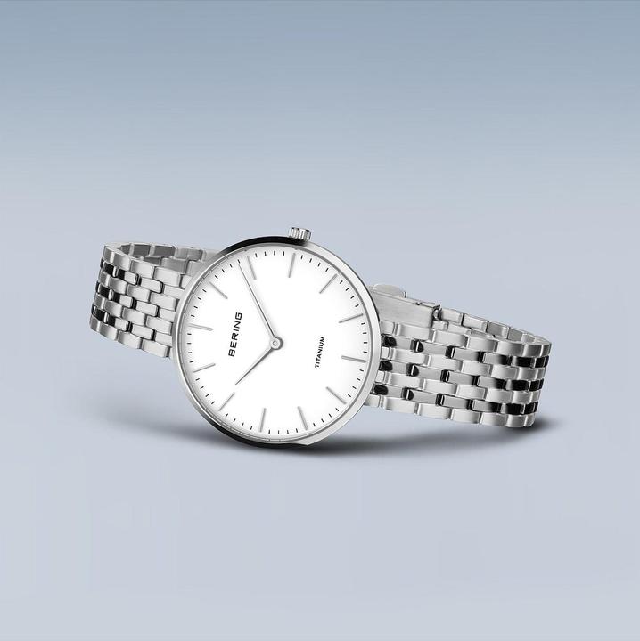 Actual product image Bering Damenuhr (Analogue wristwatch, 34 mm)