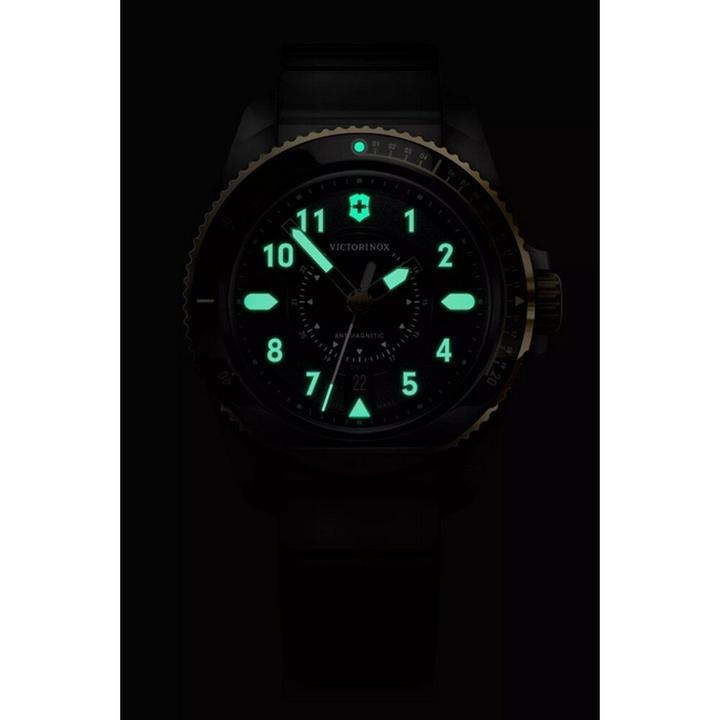 Immagine prodotto Victorinox Journey 1884 Quarzo Tre Lancette Acciaio e Minerale, Orologi subacquei, 43 mm, Quadrante nero (Orologio sub, 43 mm)