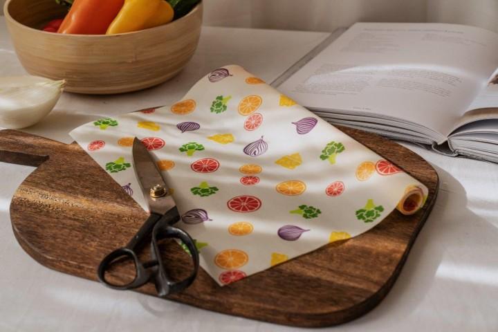 Produktbild Nuts Bienenwachstuch-Rolle Obst, 30.5x90 cm (1 x)