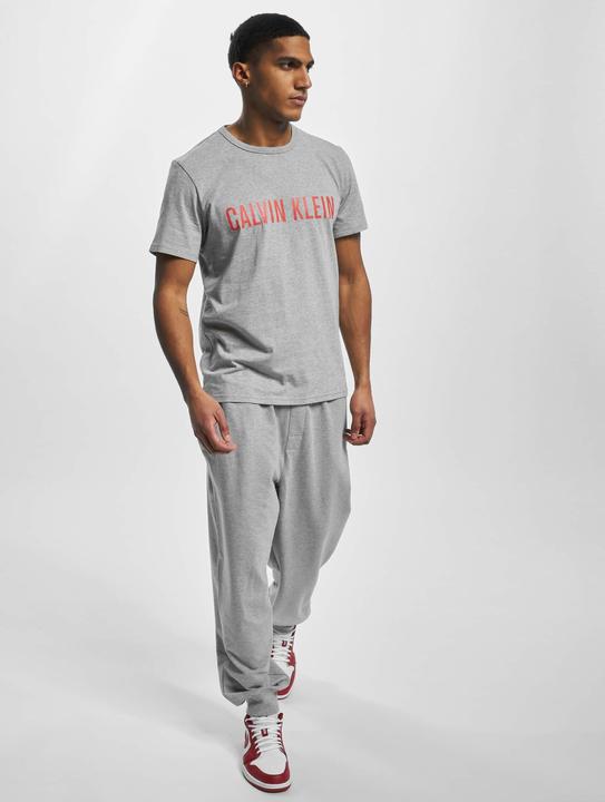 Actual product image Calvin Klein Crew Neck T-Shirt (M, L)