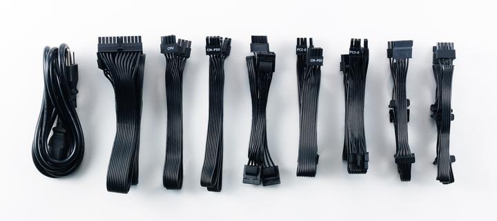 Actual product image Cooler Master V Series SFX (750 W)