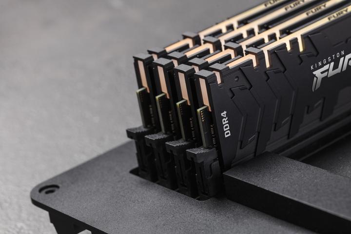 Actual product image Kingston 64GBDDR4-3200MT/S CL16 DIMM (2 x 32GB, 3200 MHz, DDR4-RAM, DIMM)