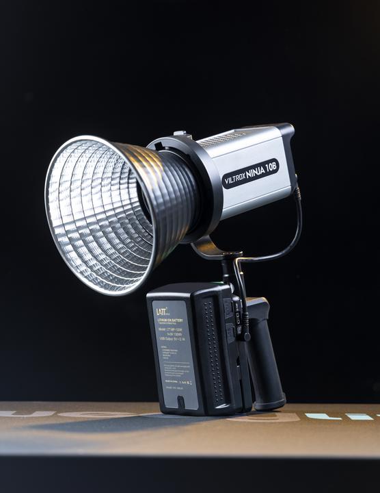 Actual product image Viltrox Ninja10B COB Bi LED Lamp (Video light)