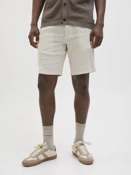 Actual product image Jack & Jones Tapered Fit Shorts Shorts (M)