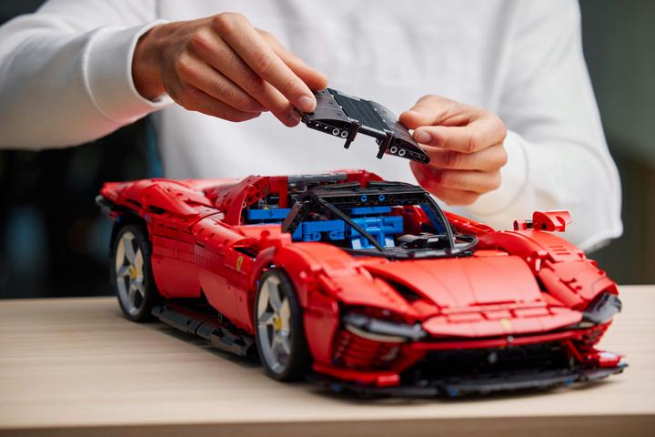 Produktbild LEGO Ferrari Daytona (42143, LEGO Technic)