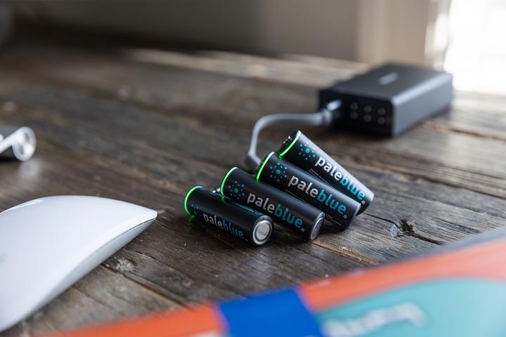 Image du produit Pale Blue AA USB-C (4 pcs, AA, 1700 mAh)