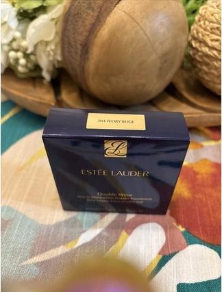 Image du produit Estée Lauder Estee Lauder Double Wear Stay In Place Matte Powder Foundation 0.42 Oz 3N1 (Beige ivoire)