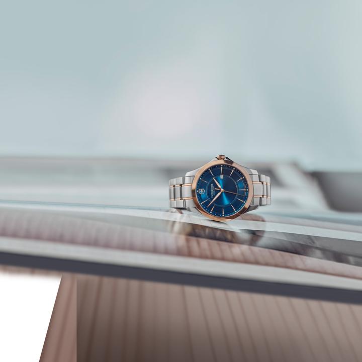 Actual product image Victorinox coalition (Analogue wristwatch, 40 mm)