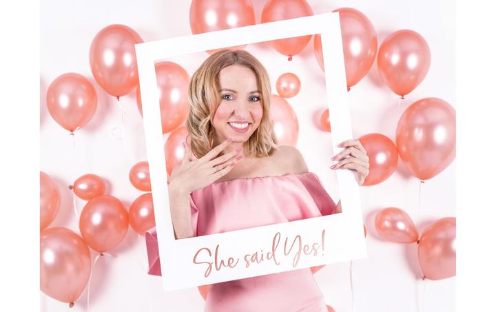 Image du produit Partydeco Accessoire de fête Cadre photo selfie she said yes or rose