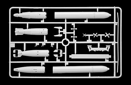 Actual product image Italeri Beaver Midget Submarine