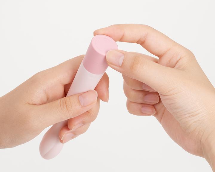 Productafbeelding Iroha koharu BENI - stille vibrator met flexibele top van zacht aanvoelende siliconen, roze