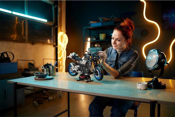 Image du produit LEGO Yamaha MT-10 SP (42159, Technic) (42159, LEGO Technic)