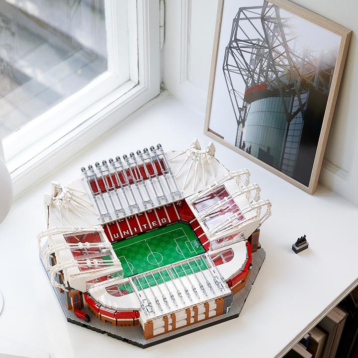 Produktbild LEGO Old Trafford - Manchester United (10272, LEGO Creator Expert, LEGO Seltene Sets)