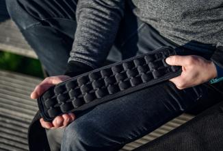 Actual product image Humanas Air Cushion R3 for bag strap - size L (Additional padding)
