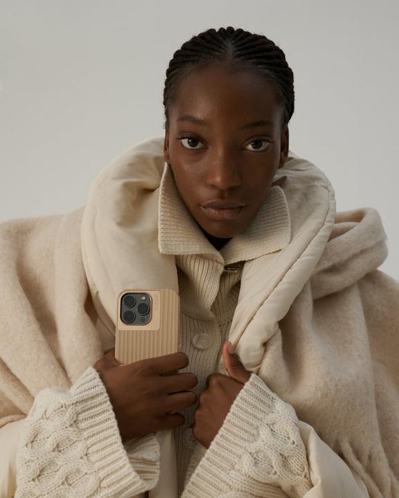 Immagine prodotto Nudient Cover posteriore Bold Case iPhone 15 Pro Max Linen Beige (Apple iPhone 15 Pro Max)
