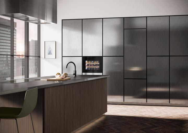 Actual product image Liebherr Integrated fridge-freezer with BioFresh Professional and SmartFrost (256 l)