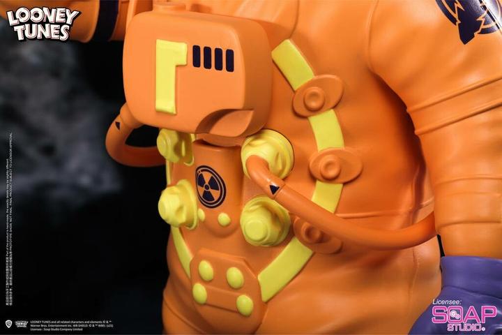 Actual product image Soap Studio Looney Tunes: Bugs Bunny Astronaut Statue