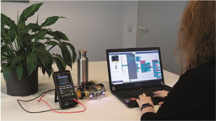 Immagine prodotto Joy-it Micro:Bit "JoyCar" Robot Educativo Prefabbricatore incl. micro:bit V2