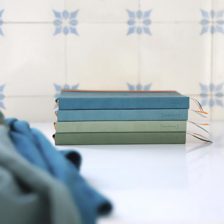Actual product image Clairefontaine Carnets et cahiers Rhodiarama (A5, Checked, Hardcover)