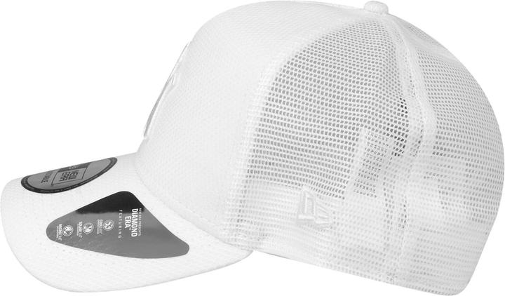Actual product image New Era Trucker Cap - DIAMOND New York Yankees white
