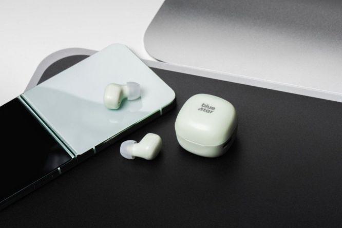 Actual product image Mini A19 Bluetooth headphones (3.50 h, Wireless)