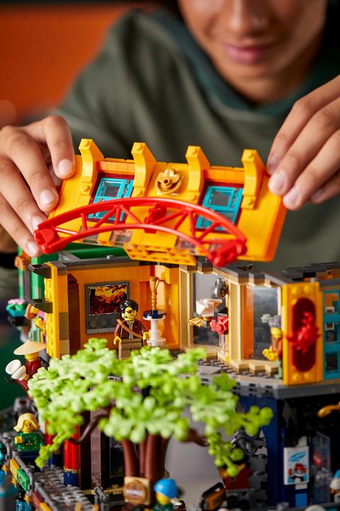 Actual product image LEGO Die Gärten von NINJAGO City (71741, LEGO Ninjago, LEGO Rare Sets)