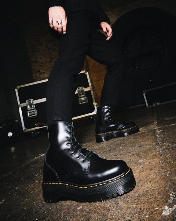 Actual product image Dr. Martens Boots (42)