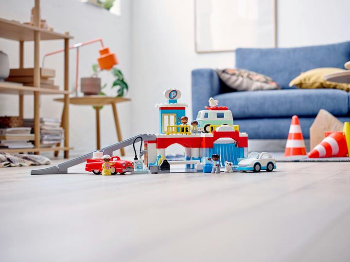 Produktbild LEGO Parkhaus mit Autowaschanlage (10948)