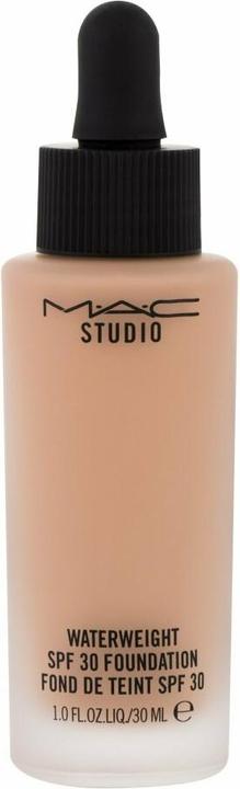 MAC Cosmetics Studio Waterweight (No. NW22)