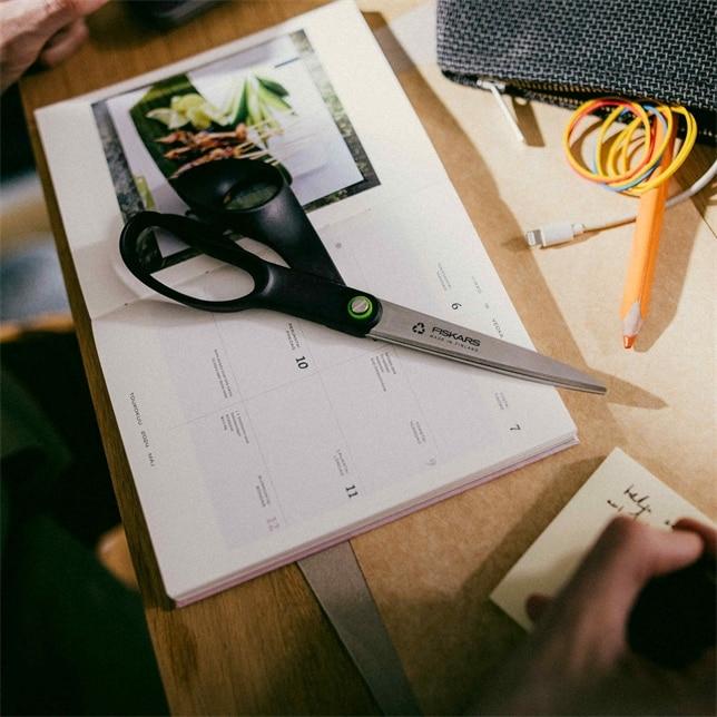 Actual product image Fiskars Scissors recycling 21cm 1074547 black, right-handed (21 cm)