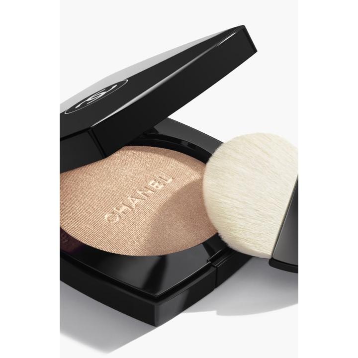 Immagine prodotto Chanel Polvere liquida Poudre Lumiere (10 Oro avorio)