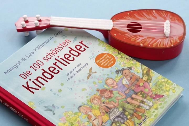 Produktbild Die 100 schönsten Kinderlieder - Mit einfachen Noten und Akkorden für Gitarre und Klavier (Deutsch, Lea Kmann Margot Kmann, 2021)