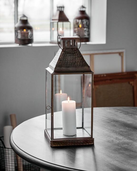 Actual product image House Doctor Windlicht, HDVivi, Antikes Messing-Finish (19 x 19 x 46 cm, 1 x)
