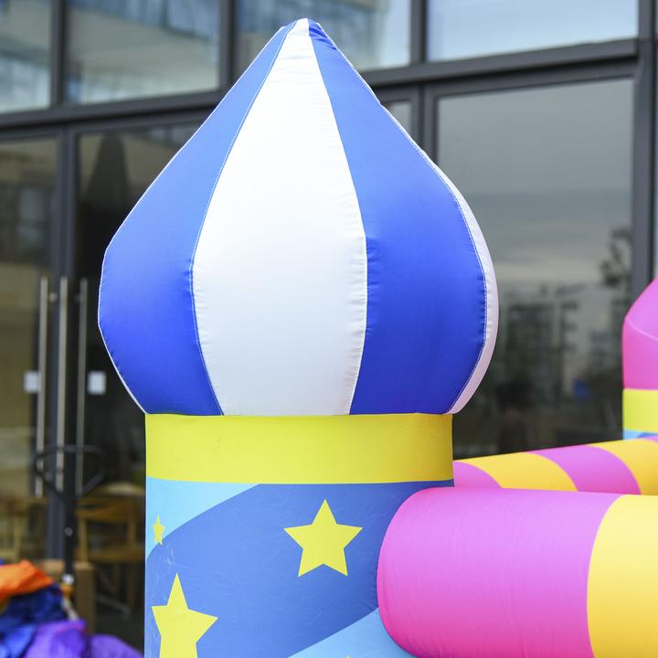 Actual product image Outsunny Children's bouncy castle in castle and star design