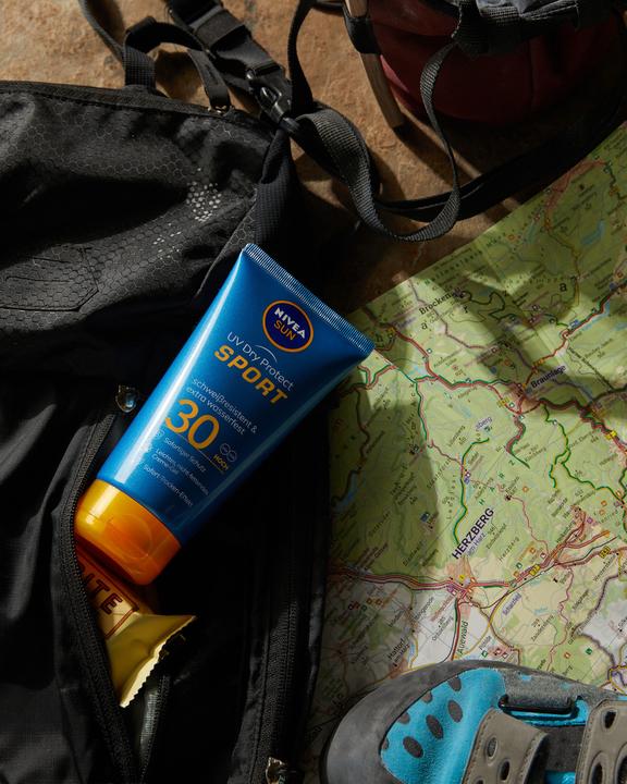 Image du produit NIVEA Tube UV Dry Protect Sport (Crème solaire visage, SPF 30, 175 ml, 200 g)