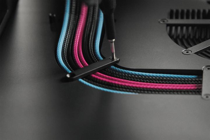 Image du produit EKWB EK-Quantum Torsion A60 - Black Limited Edition (noir, verre trempé) (ATX)