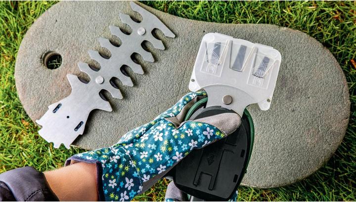 Produktbild Bosch Home & Garden EasyShear (Akkuheckenschere)