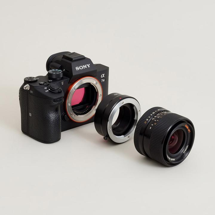 Produktbild Urth Lens Mount Adapter: Compatible with Rollei SL35 (QBM) Lens to Sony E Camera Body