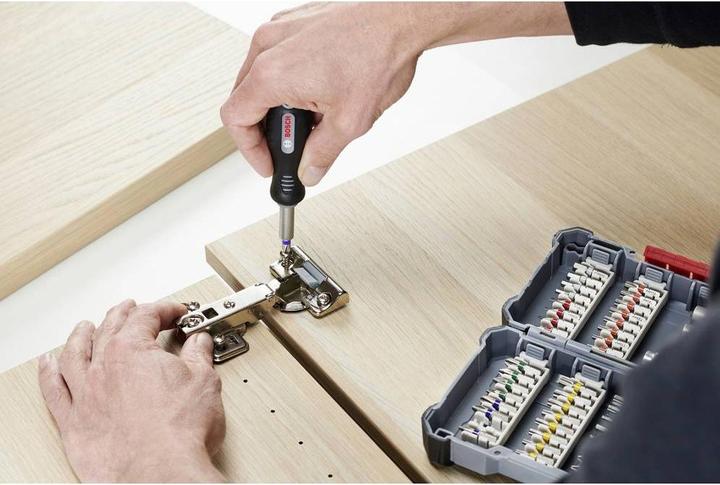 Produktbild Bosch Professional Zubehör Schrauberbit-Set, 45-teilig (Kreuz Phillips PH 3", Kreuz Pozidriv PZ 2", Sechskant (hexagonal) 6", Kreuz Pozidriv PZ 3", Sechskant (hexagonal) 4", Sechskant (hexagonal) 3", Kreuz Phillips PH 1", Kreuz Pozidriv PZ 1", Kreuz Phillips PH 2", Sechskant (hexagonal) 5")