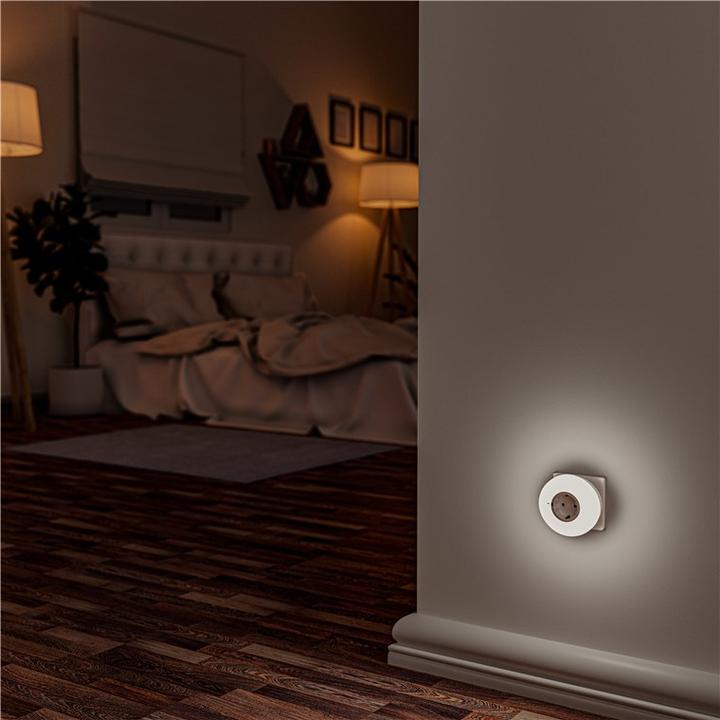 Actual product image Goobay LED night light for the socket