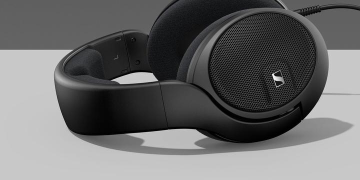 Actual product image Sennheiser HD 560s (No noise cancelling, Cable)