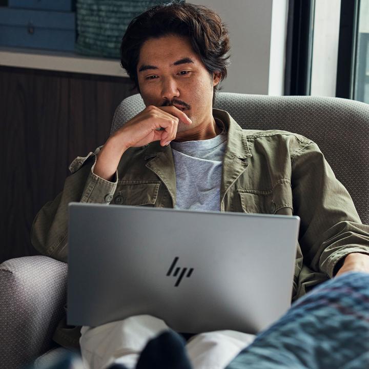 Produktbild HP ENVY 17-cw0375ng 17,3" FHD IPS, Intel i7-13700H, 16GB RAM, 512GB SSD, Windows 11 (17.28", Intel Core i7-13700H, 16 GB, 512 GB, DE)