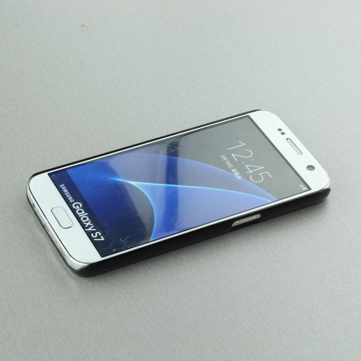 Actual product image PhoneLook Hull Pineapple Multi-colours (Samsung Galaxy S7)