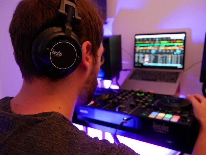 Actual product image Hercules HDP DJ60 (No noise cancelling, Cable)